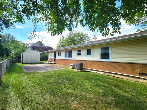 Tiny photo for 325 Spruce Lane, Elk Grove Village, IL 60007 (MLS # 12755957)