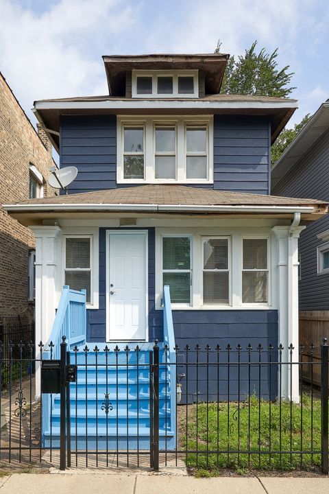 Photo of 4924 W Walton Street, Chicago, IL 60651 (MLS # 12449001)
