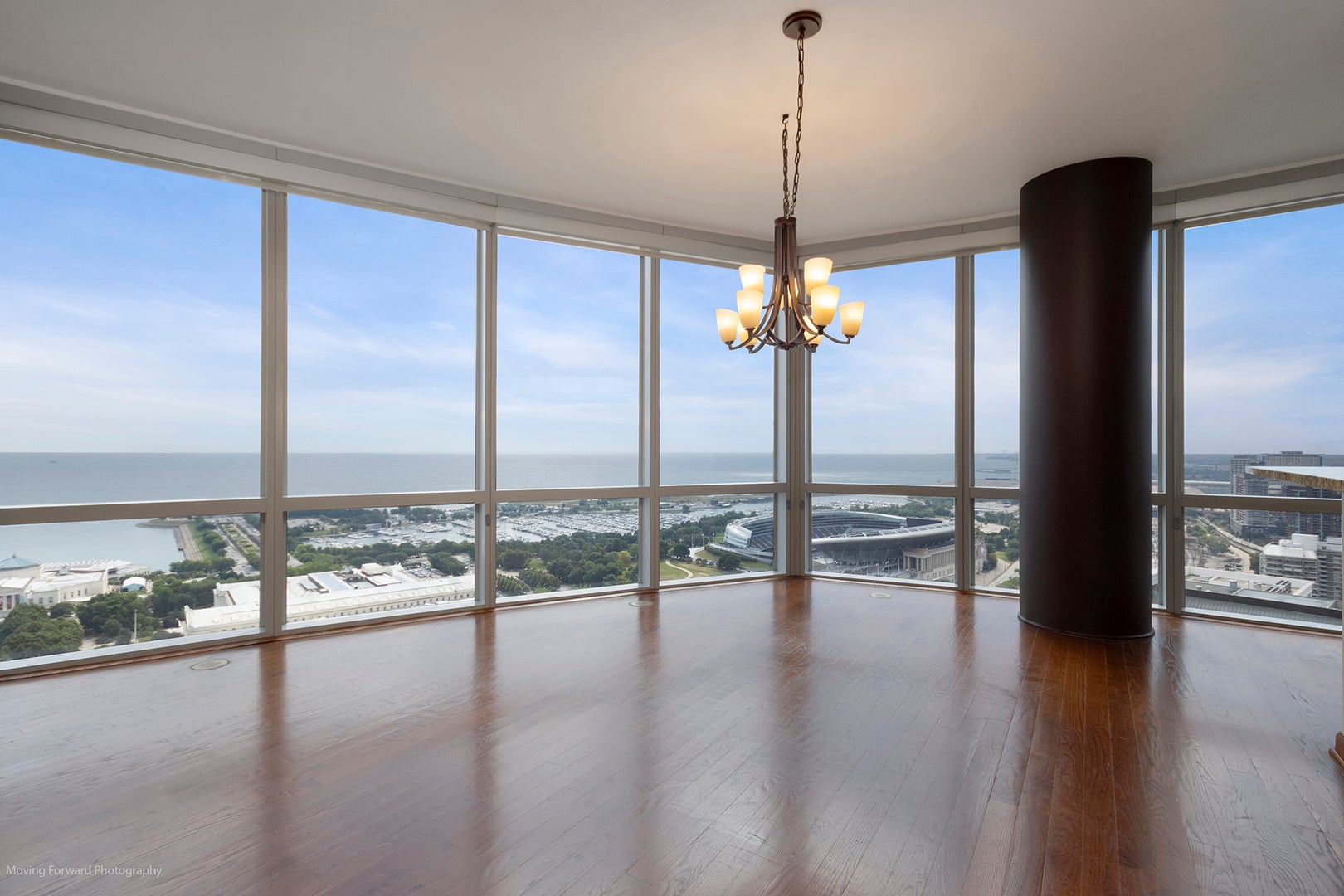 1211 S PRAIRIE Avenue 3404