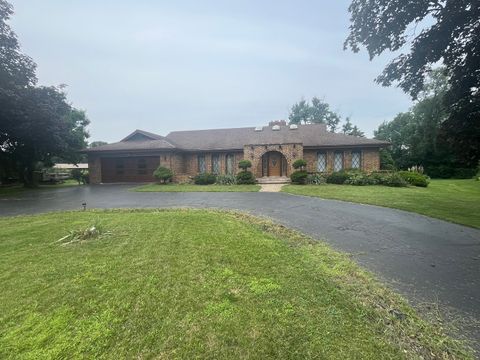 10S220 Hampshire Lane W Willowbrook IL 60527