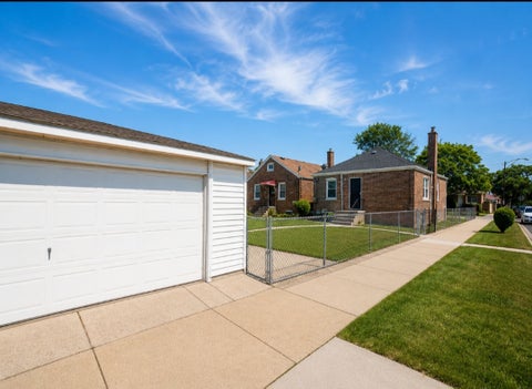 Tiny photo for 9801 S Drexel Avenue, Chicago, IL 60628 (MLS # 12695513)