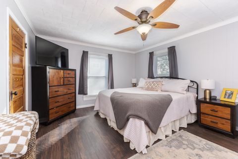 Tiny photo for 609 N Jackson Street, Clinton, IL 61727 (MLS # 12515576)