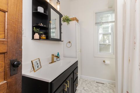 Tiny photo for 609 N Jackson Street, Clinton, IL 61727 (MLS # 12515576)