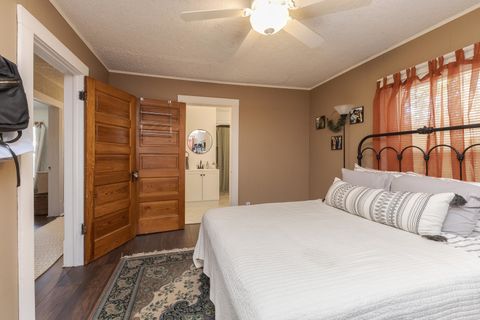 Tiny photo for 609 N Jackson Street, Clinton, IL 61727 (MLS # 12515576)