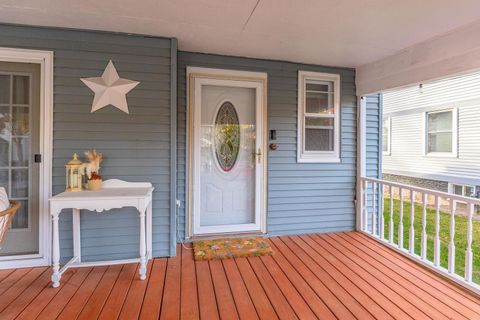 Tiny photo for 609 N Jackson Street, Clinton, IL 61727 (MLS # 12515576)