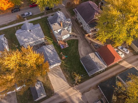 Tiny photo for 609 N Jackson Street, Clinton, IL 61727 (MLS # 12515576)