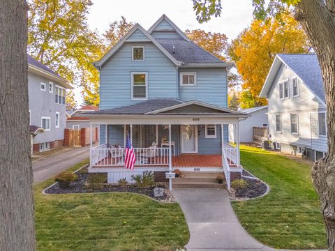 Photo of 609 N Jackson Street, Clinton, IL 61727 (MLS # 12515576)