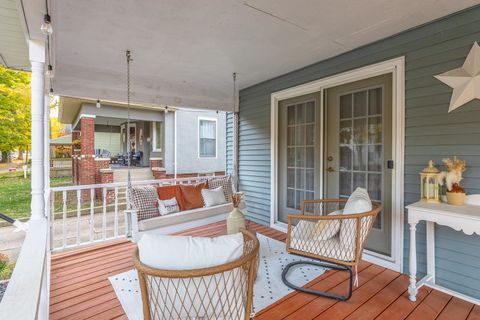 Tiny photo for 609 N Jackson Street, Clinton, IL 61727 (MLS # 12515576)