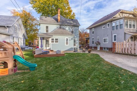 Tiny photo for 609 N Jackson Street, Clinton, IL 61727 (MLS # 12515576)