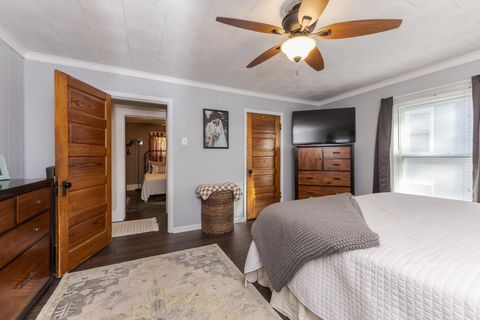 Tiny photo for 609 N Jackson Street, Clinton, IL 61727 (MLS # 12515576)