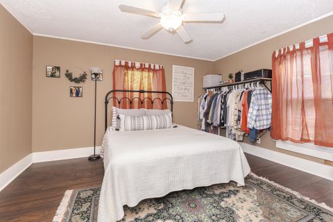 Tiny photo for 609 N Jackson Street, Clinton, IL 61727 (MLS # 12515576)