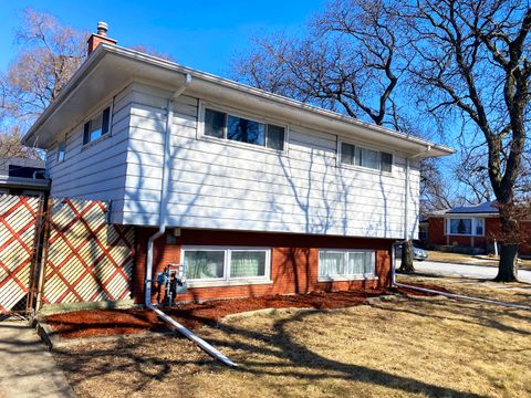 Tiny photo for 2900 W 100th Place, Evergreen Park, IL 60805 (MLS # 12575976)