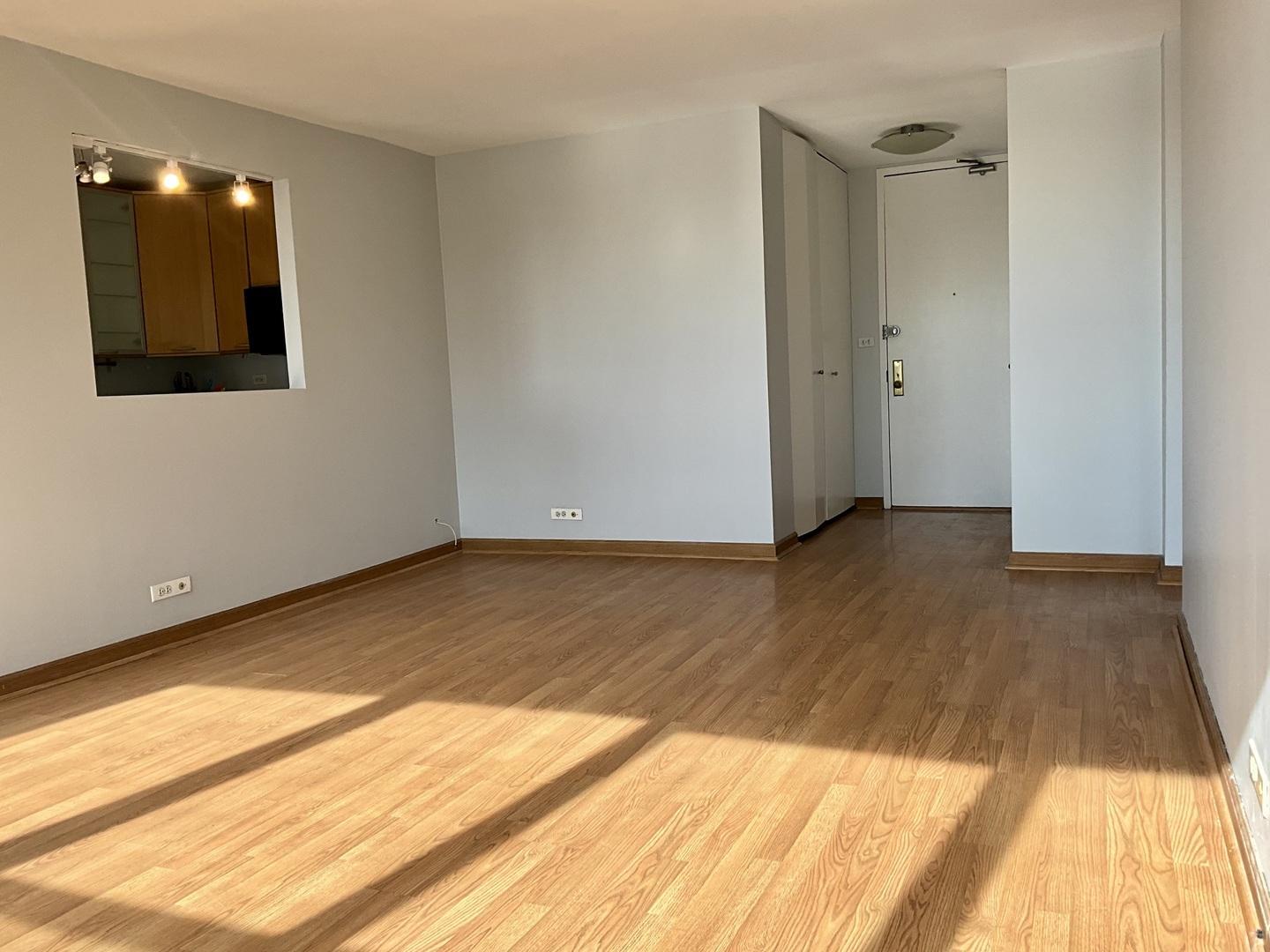 655 W IRVING PARK Road 703