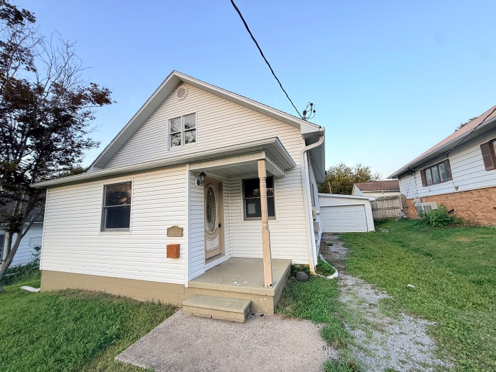 Photo 1 of 35 — 406 N Gardner Street, West Frankfort, IL 62896