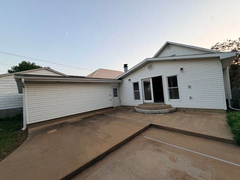 Tiny photo for 406 N Gardner Street, West Frankfort, IL 62896 (MLS # 12718169)