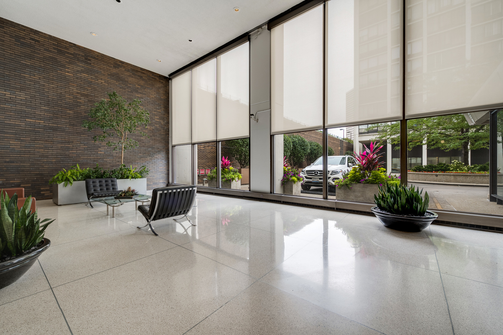 5455 N Sheridan Road 1811