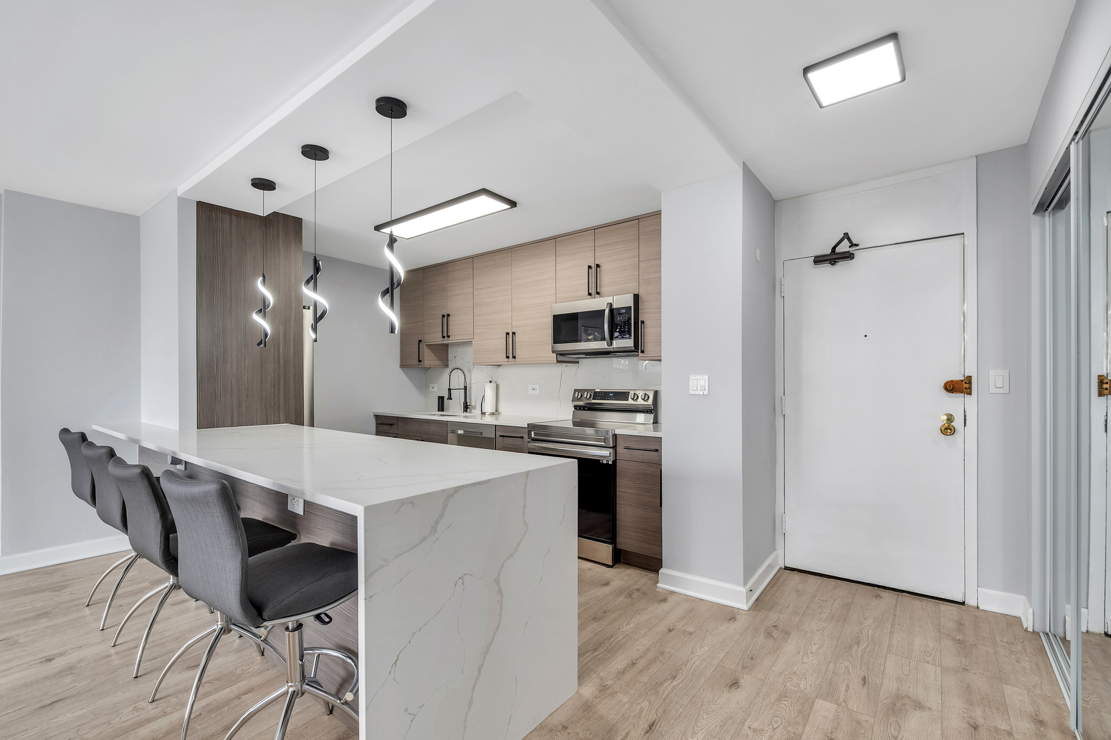 5455 N Sheridan Road 1811