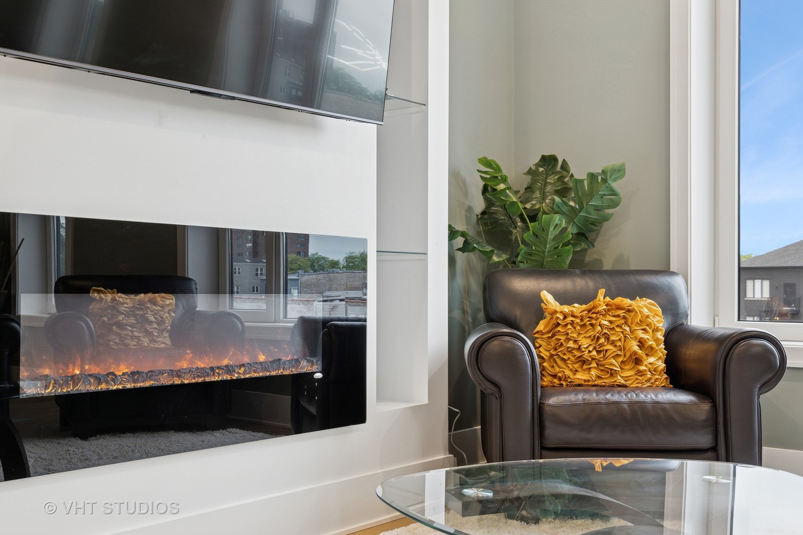 4816 S St. Lawrence Avenue 302