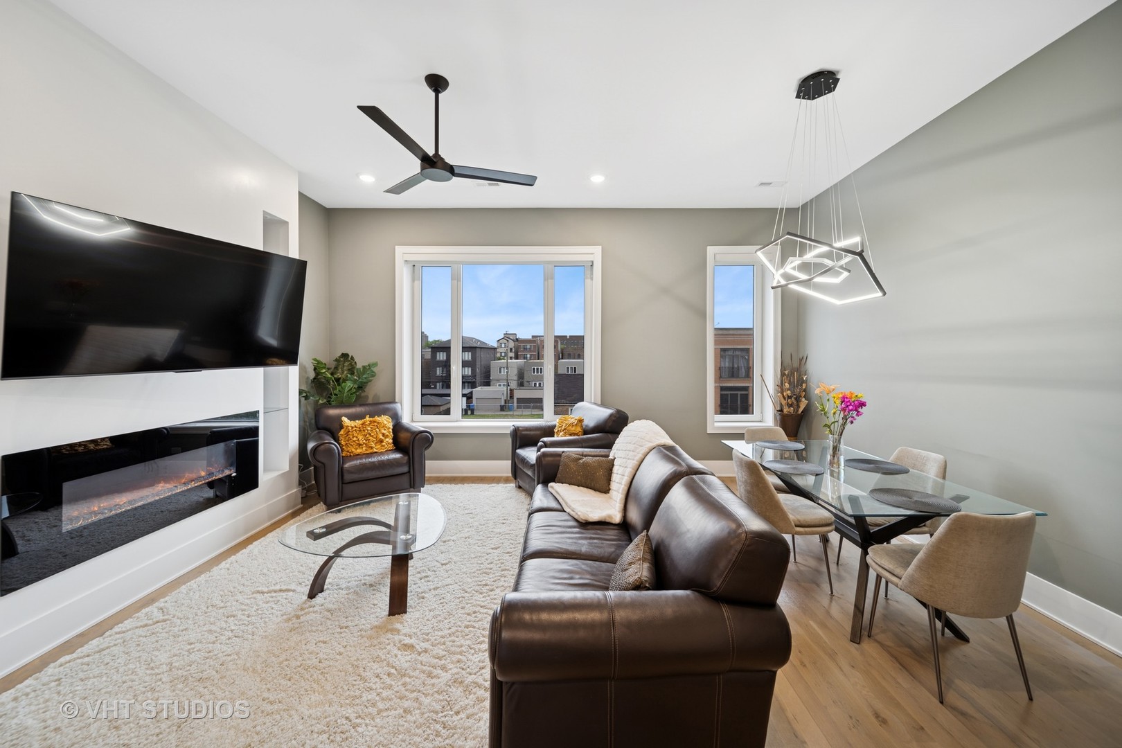 4816 S St. Lawrence Avenue 302