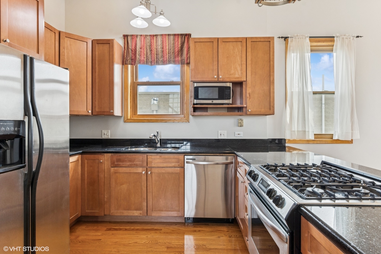2538 W Flournoy Street 3