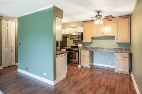 Tiny photo for 1475 Rebecca Drive #208, Hoffman Estates, IL 60169 (MLS # 12751396)