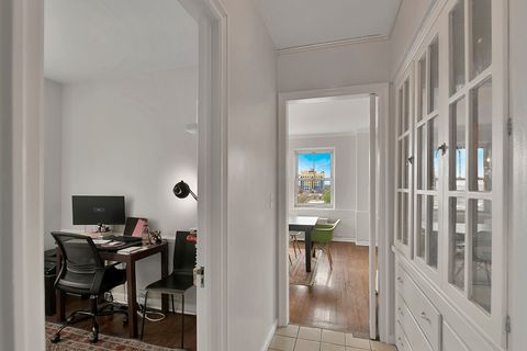 Tiny photo for 5555 N SHERIDAN Road #507, Chicago, IL 60640 (MLS # 12483628)