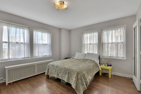 Tiny photo for 5555 N SHERIDAN Road #507, Chicago, IL 60640 (MLS # 12483628)