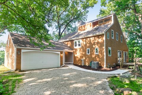 Photo of 704 N Kaskaskia Drive, Dixon, IL 61021 (MLS # 12684685)