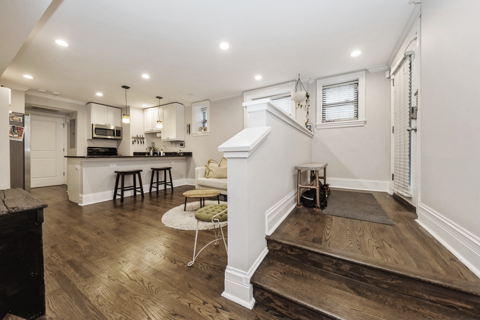 924 W Schubert Avenue G