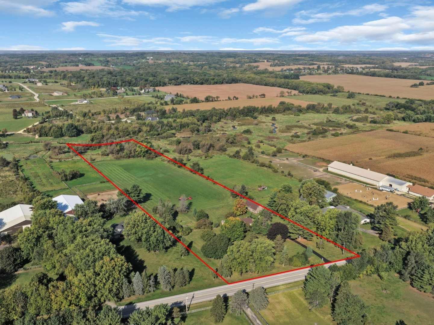 Woodstock, Illinois 60098, United States, 4 Bedrooms Bedrooms, ,3 BathroomsBathrooms,Residential,Active,225572