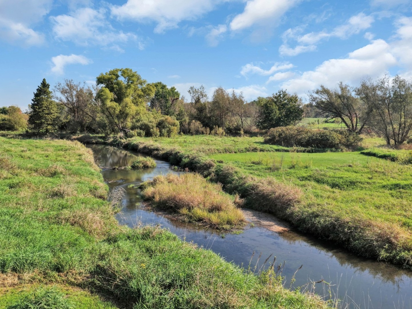 Woodstock, Illinois 60098, United States, 4 Bedrooms Bedrooms, ,3 BathroomsBathrooms,Residential,Active,225572