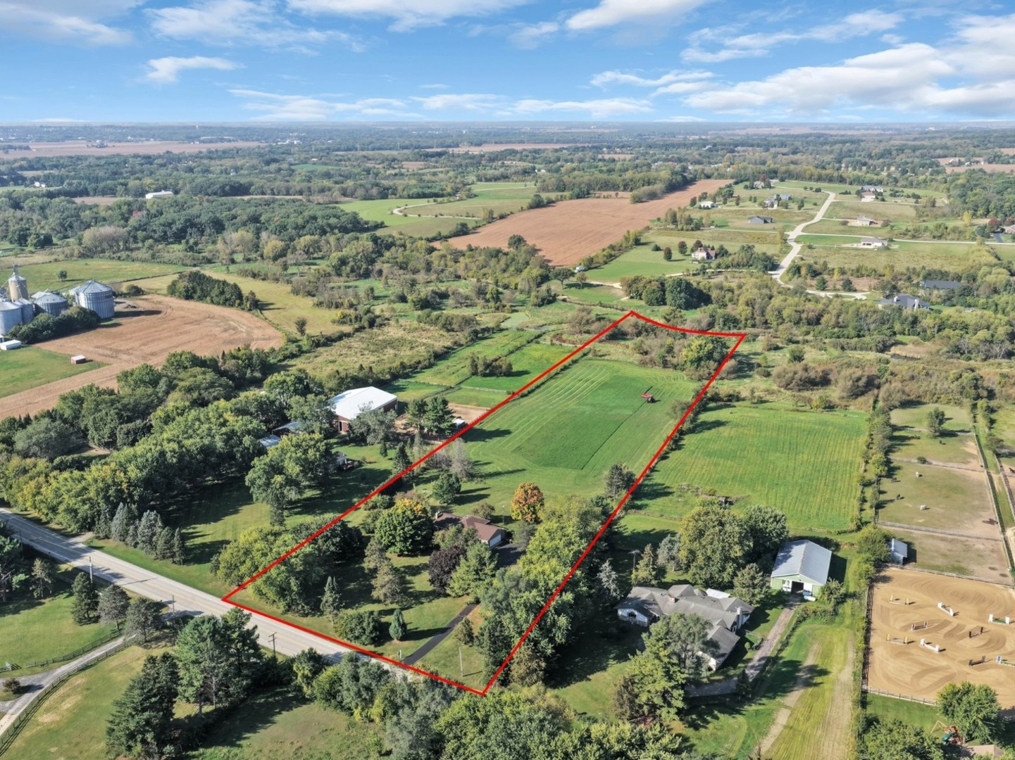 Woodstock, Illinois 60098, United States, 4 Bedrooms Bedrooms, ,3 BathroomsBathrooms,Residential,Active,225572