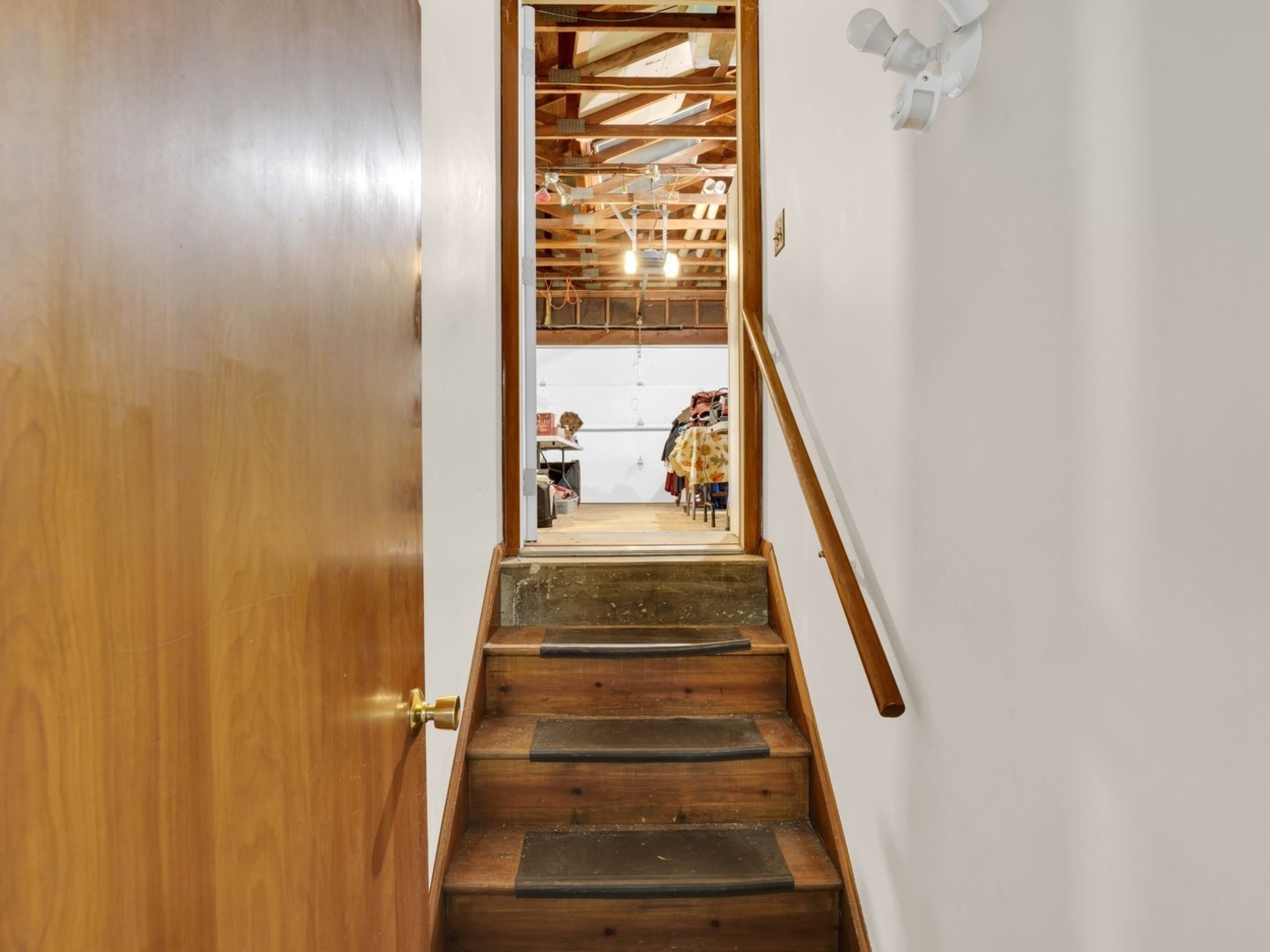 Woodstock, Illinois 60098, United States, 4 Bedrooms Bedrooms, ,3 BathroomsBathrooms,Residential,Active,225572