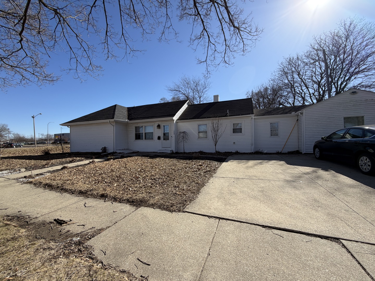 1009 N Prospect Avenue