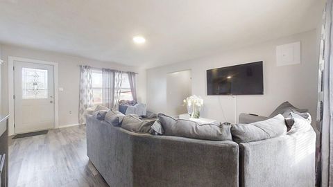 Tiny photo for 1009 N Prospect Avenue, Champaign, IL 61820 (MLS # 12526212)