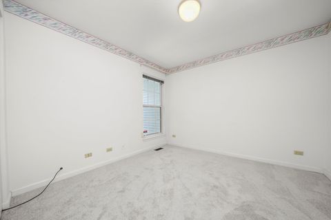 Tiny photo for 114 Woodbury Lane, Lake Bluff, IL 60044 (MLS # 12495914)