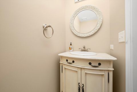 Tiny photo for 114 Woodbury Lane, Lake Bluff, IL 60044 (MLS # 12495914)