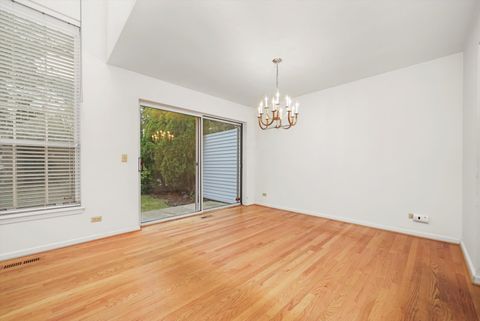 Tiny photo for 114 Woodbury Lane, Lake Bluff, IL 60044 (MLS # 12495914)