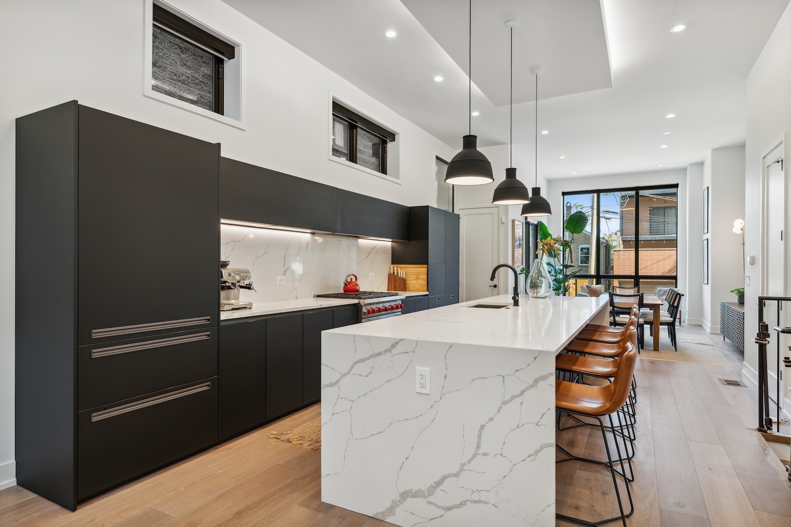 1541 W Pearson Street 1