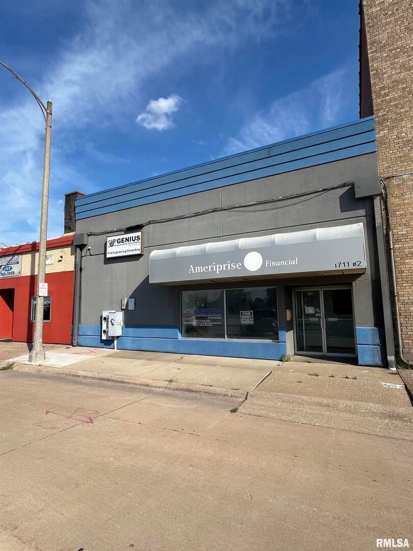 Photo 1 of 9 — 1711 5TH Avenue, Moline, IL 61265