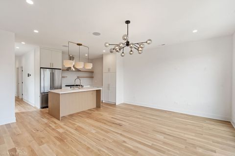 Tiny photo for 1635 W 21st Place #3, Chicago, IL 60608 (MLS # 12509432)