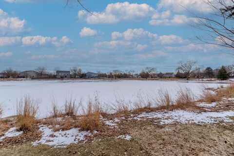 Tiny photo for 2843 Dorothy Drive, Aurora, IL 60504 (MLS # 12557680)