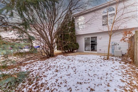 Tiny photo for 2843 Dorothy Drive, Aurora, IL 60504 (MLS # 12557680)