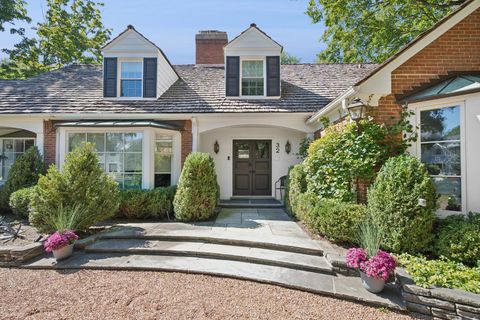 Tiny photo for 32 Meadowview Drive, Northfield, IL 60093 (MLS # 12479842)