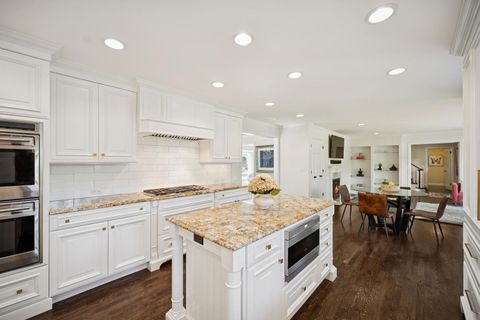 Tiny photo for 32 Meadowview Drive, Northfield, IL 60093 (MLS # 12479842)