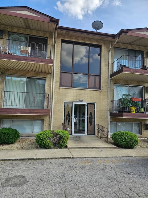 Photo of 18361 Glen Oak Avenue #1B, Lansing, IL 60438 (MLS # 12693670)