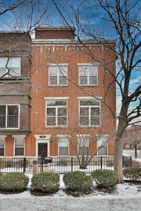 Tiny photo for 2523 S CALUMET Avenue, Chicago, IL 60616 (MLS # 12580983)