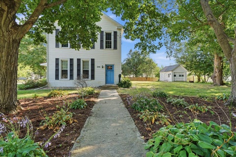 Photo of 208 E Wall Street, Lexington, IL 61753 (MLS # 12751829)