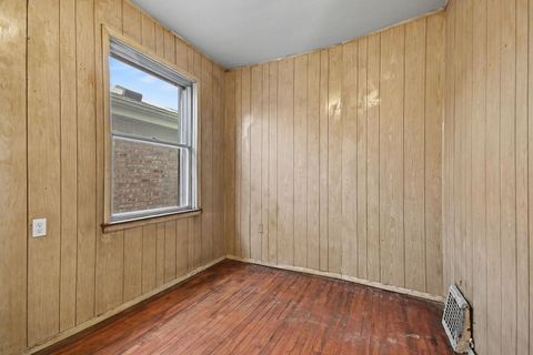 Tiny photo for 4638 N Hamlin Avenue, Chicago, IL 60625 (MLS # 12612300)