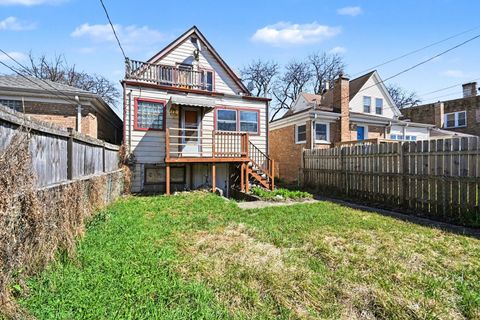Tiny photo for 4638 N Hamlin Avenue, Chicago, IL 60625 (MLS # 12612300)